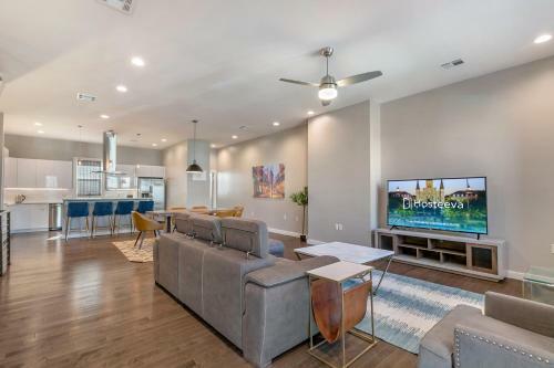 New Construction Luxury Villas