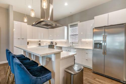 New Construction Luxury Villas