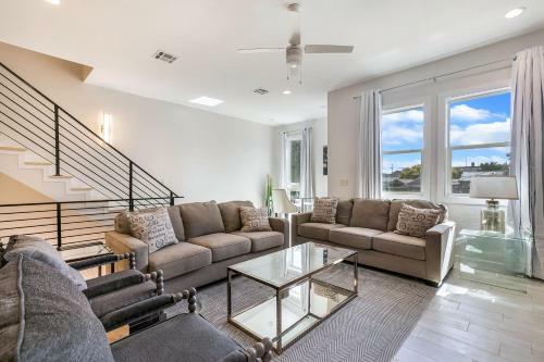 New Construction Luxury Villas