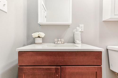 Apartamento Hosteeva Gorgeous 3br Urban Retreat
