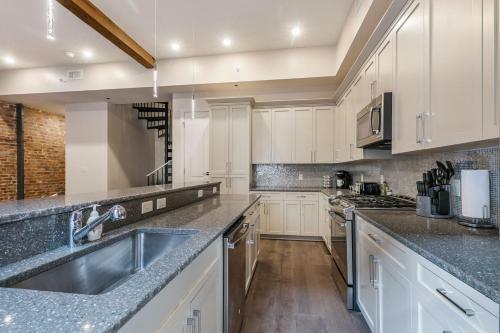 Apartamento New Orleans Luxury Rentals The St John