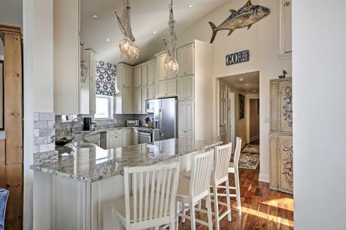 Waterfront Home With Dock - 31 Mi To Downtown Nola!