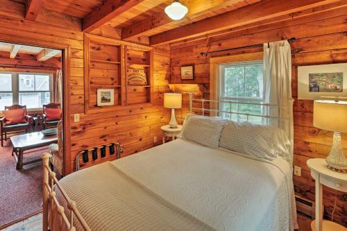 Spacious Freeport Home With 2 Decks And Water View!