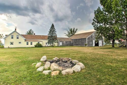Classic Cape-style Home On 550 Acre Vineyard!