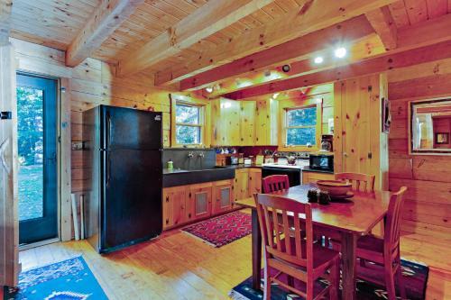 Canadian Cedar Log Cabin