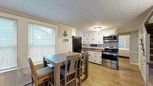 Hostal Maggies Place At Surfside Steps To Beach