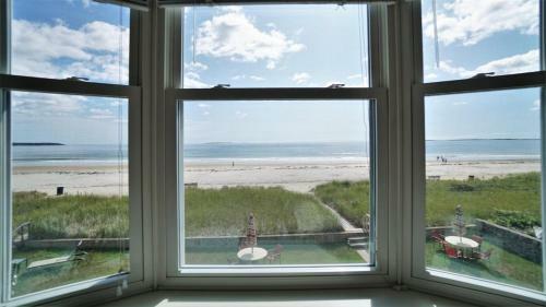 Apartamento Sandy Beach At Port Oceanfront Condo Gorgeous Front Yard