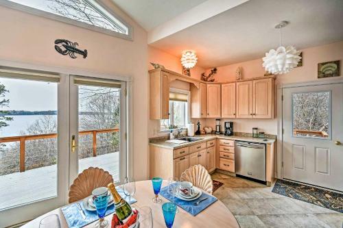 Oceanfront Sullivan Cottage On 6 Acres With Kayak!