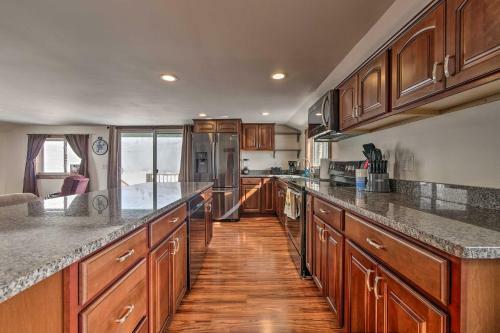 Renovated Southwest Harbor Cottage On A Dock!