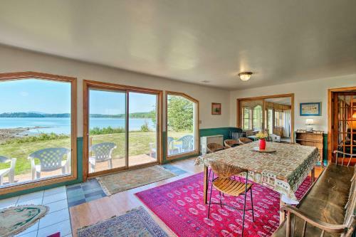 Shorefront House With Views, 14 Mi To Acadia Np!