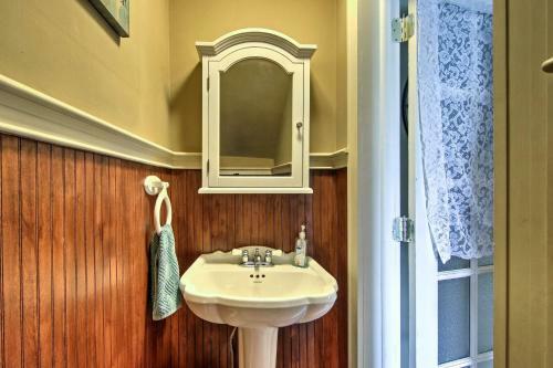 Cambridge Colonial Home, Walk To Town And Waterfront