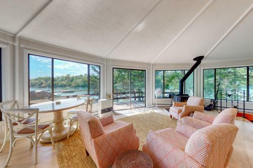 Sea Breeze Cottage