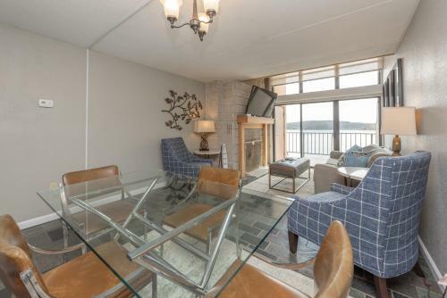 301d - Lakefront 2 Bedroom Condo With 2 Baths, Free Wifi!