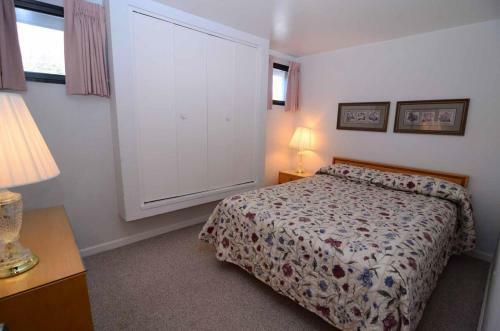 502f - Lakefront 3 Bedroom Condo With 2 Bathrooms, Free Wifi!