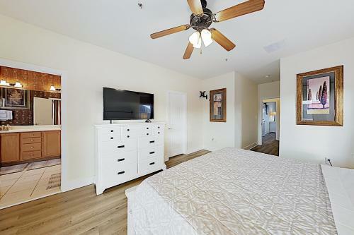 Apartamento Upscale Condo With Balcony - 2 Blocks To Beach! Condo