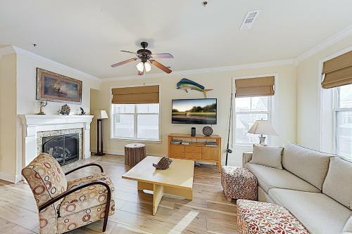 Apartamento Upscale Condo With Balcony - 2 Blocks To Beach! Condo