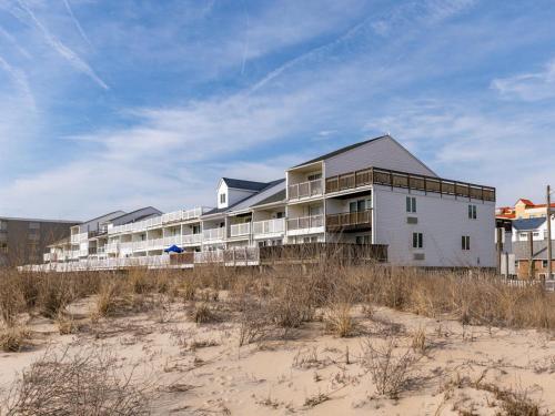 Beach Village 6