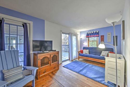 Nautical Bourne Apartment - 2 Mi To Monument Beach