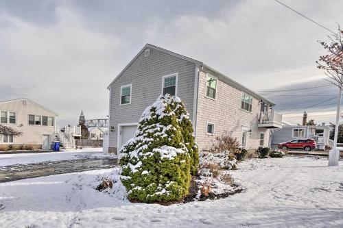 Bourne Home With Deck, Steps From Cape Cod Canal