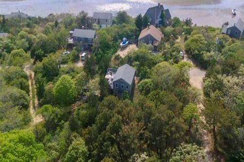 Hideaway Near The Bay