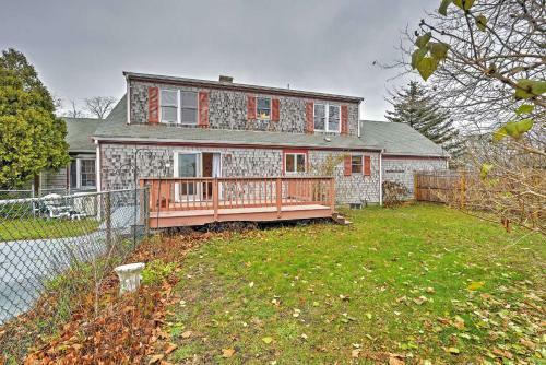 Cape Cod Home Seasonal Pool And Bbqs, 2 Mi To Beach