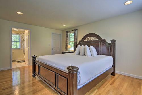 Cape Cod Home With Game Room, 3mi To Mayflower!