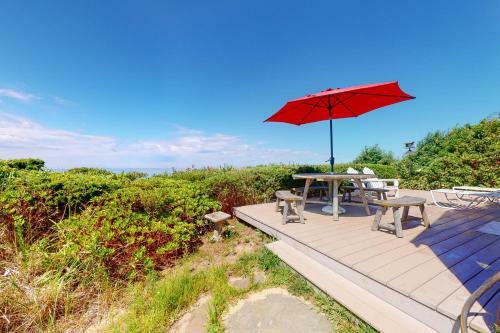 2 Bed 1 Bath Vacation Home In Eastham