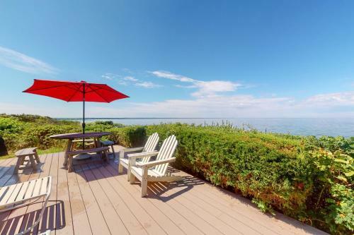2 Bed 1 Bath Vacation Home In Eastham