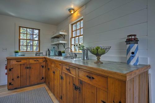 Private Cape Cod Cottage With Patio -5min Walk To Bay