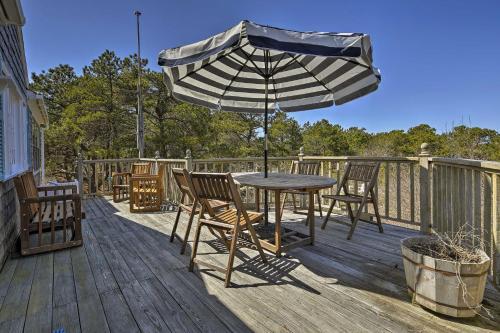Private Cape Cod Cottage With Patio -5min Walk To Bay