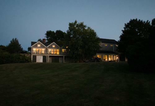 Villa Clamshell Landing