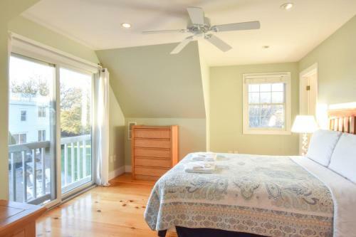 446c - Newly And Beautifully Updated, Spacious, Steps From The Water!