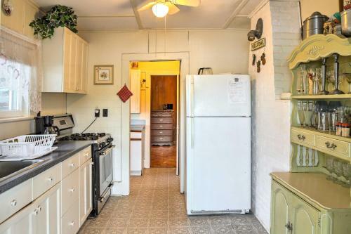 Pet-friendly Berkshires Home With Dock And Fire Pit!