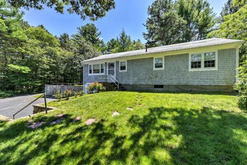 Cape Cod Home On 1 And Acre - Just Mins From Beaches!