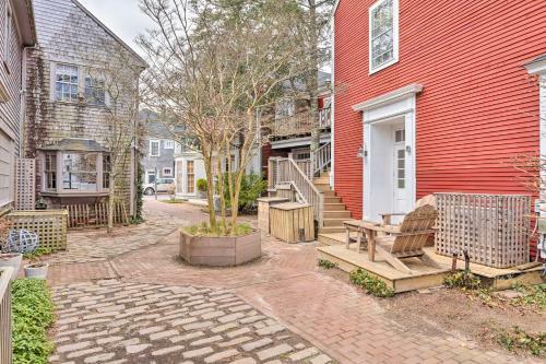 Airy Nantucket Escape In Historic Downtown!