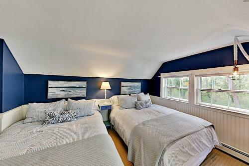 Classic Cape Cod Home - Patio & Outdoor Fireplace Home