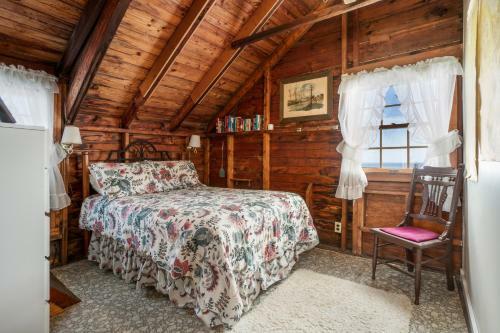 Ocean Front Cottage - Long Beach