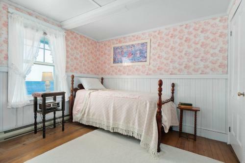 Andrews Point Ocean Home