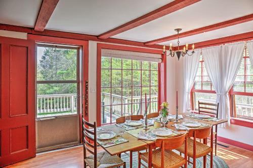 Tranquil 3br Stockbridge House With Private Deck
