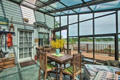 Apartamento Marthas Vineyard Getaway With Waterfront Deck!