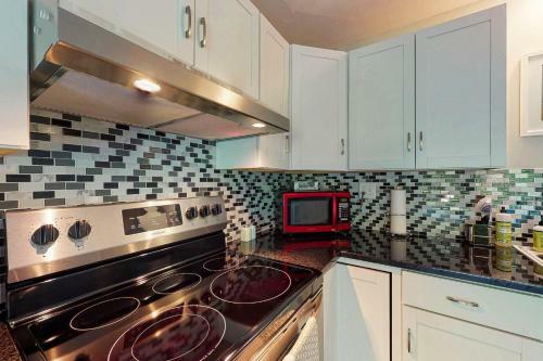 3 Bed 2 Bath Vacation Home In West Tisbury