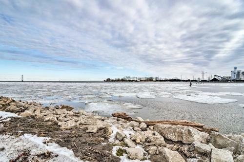 Waterfront Bay City Home With Dock And Boat Launch!