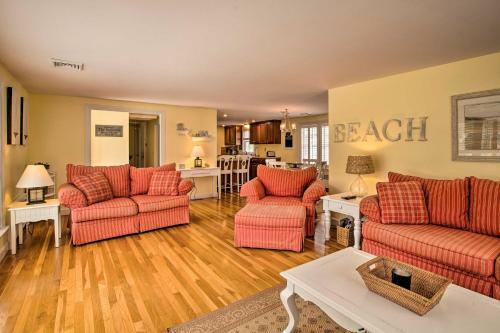 Quiet Cape Cod Home With Gazebo And Walk To Beach