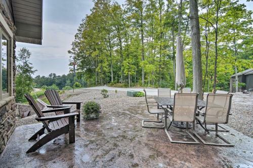 Modern Farmhouse On 80 Acres - 2 Mi To Beach!