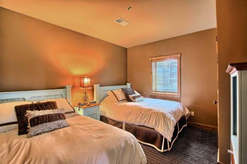 7320 Creekside Condo