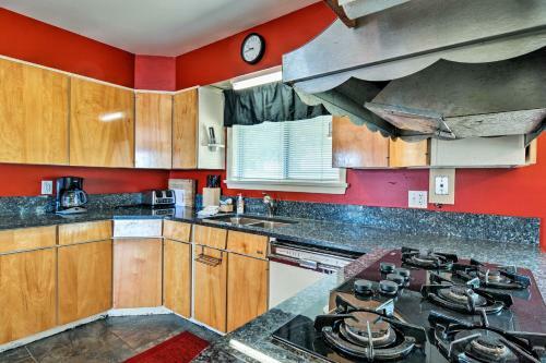 Lake Charlevoix Home With Deck, Walk To Downtown!