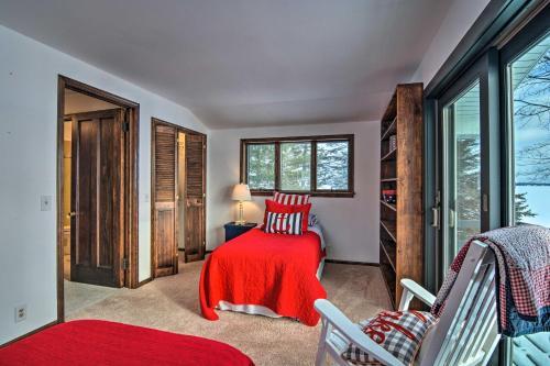 Cozy Lake Mitchell Cabin With Waterfront Views!