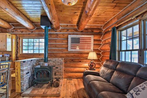 Quaint Lakefront Log Cabin With Dock And Kayaks