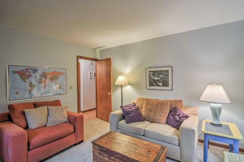 Extra-clean Cozy Cottage Near Harbor Springs!
