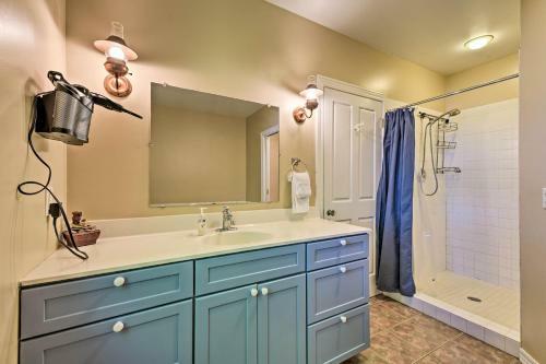 Lakefront Gobles Home With Private Dock And Boats!